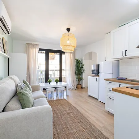 Apartament Holidays2malaga Guindos 500 Mts From And Promenade *