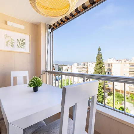 Holidays2malaga Guindos 500 Mts From And Promenade Apartament Malaga