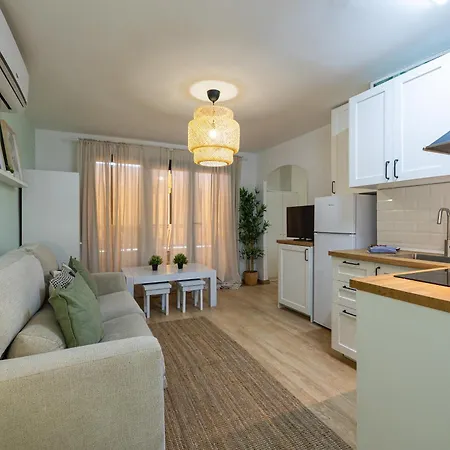 Apartament Holidays2malaga Guindos 500 Mts From And Promenade *