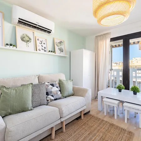 Holidays2malaga Guindos 500 Mts From And Promenade Apartament Malaga